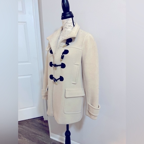 100% wool, lined coat by banana republic 🖤 - Picture 9 of 9